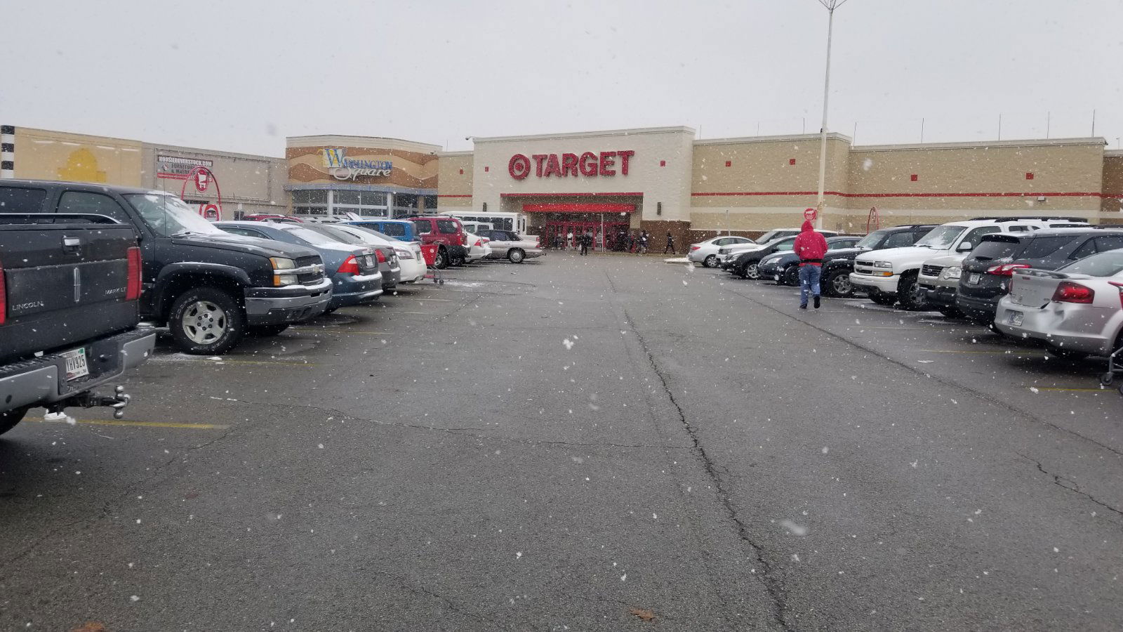 Image credit: https://commons.wikimedia.org/wiki/File:Block_Montgomery_Ward_Target_-_Washington_Square_Mall_Indianapolis,_IN_November_2018.jpg