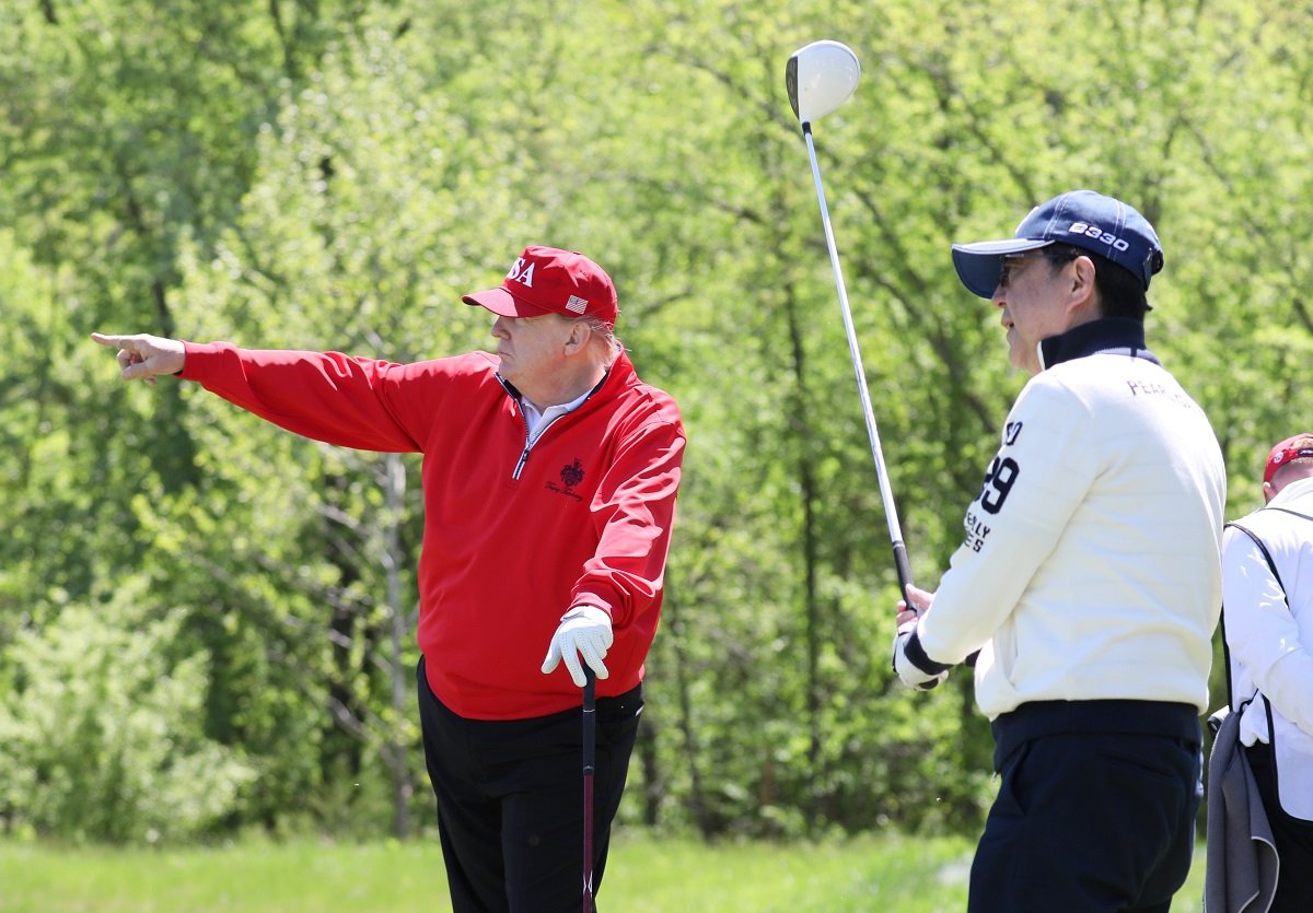 Image credit: https://commons.wikimedia.org/wiki/File:Shinzo_Abe_and_Donald_Trump_playing_golf.jpg