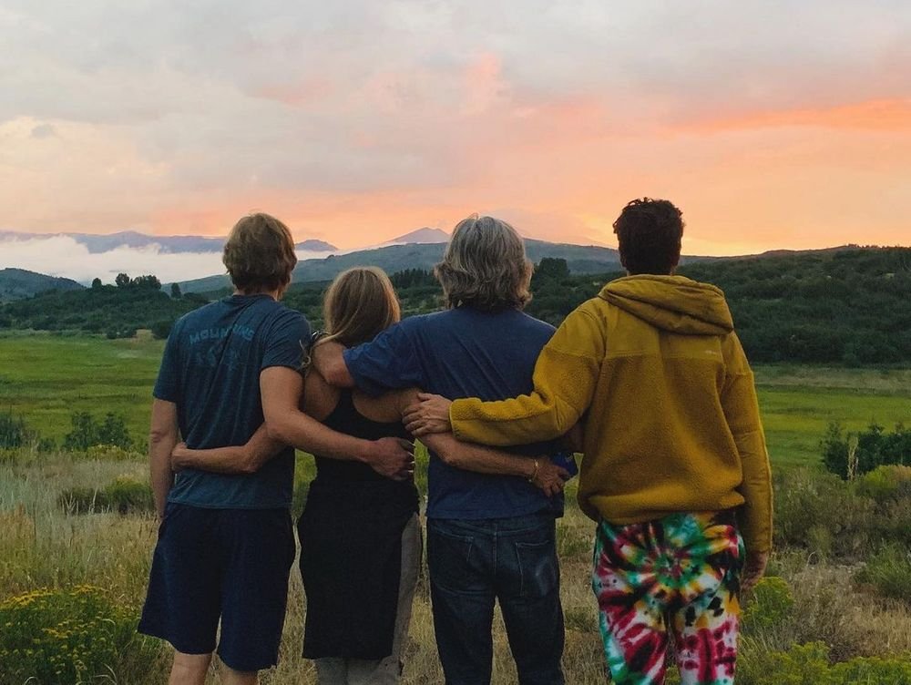 Image credit: Instagram | @goldiehawn